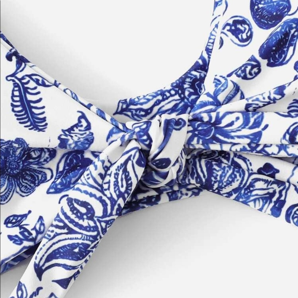 ISO SHEIN BLUE & WHITE KNOT FRONT BIKINI